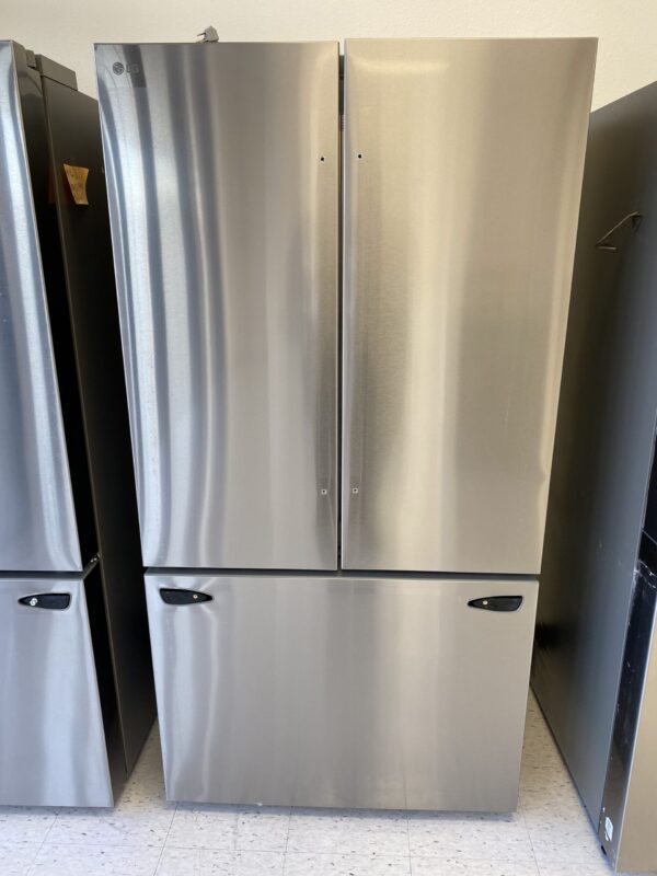 LG 27 cu. ft. Smart Counter-Depth MAX French Door Refrigerator with Internal Water Dispenser in PrintProof Stainless Steel