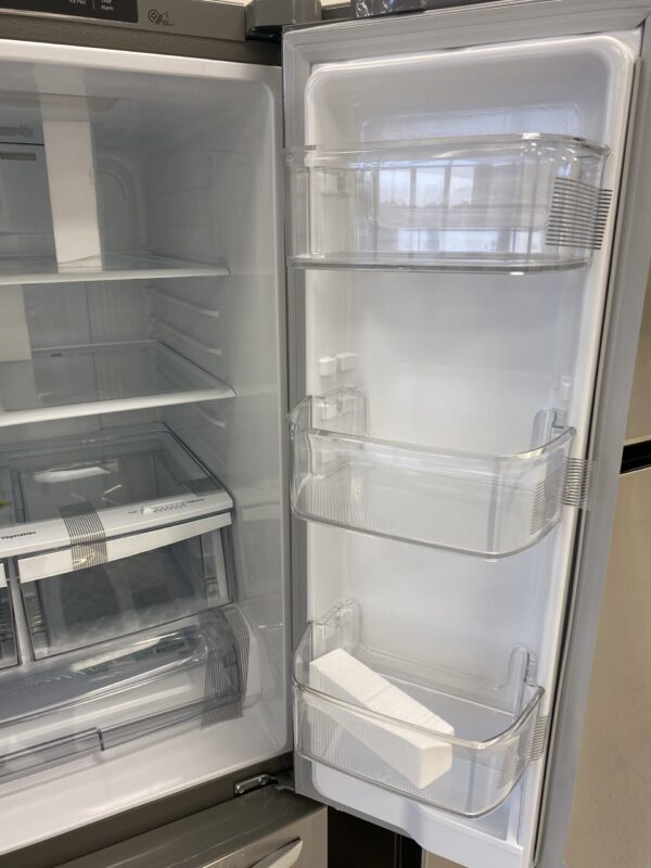 LG 30 in. W 22 cu. ft. French Door Refrigerator with Ice Maker in Stainless Steel