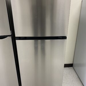 IMG_0102 LG 28 in. 18 cu. ft. Top Freezer Garage-Ready Refrigerator in PrintProof Stainless Steel