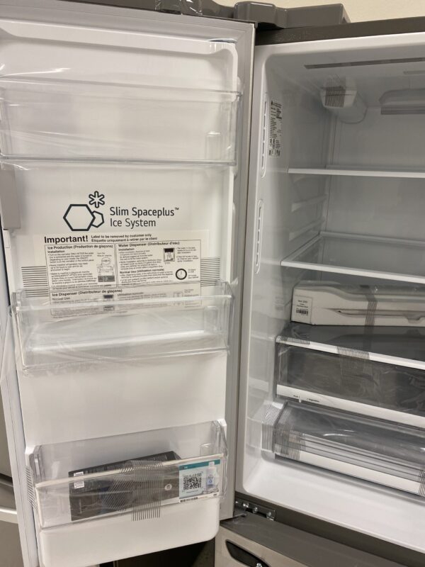 LG 28 cu. ft. 3 Door French Door Refrigerator with Ice and Water Dispenser and Craft Ice in PrintProof Stainless Steel