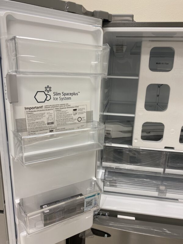 LG 28 cu. ft. 3 Door French Door Refrigerator with Ice and Water Dispenser and Craft Ice in PrintProof Stainless Steel