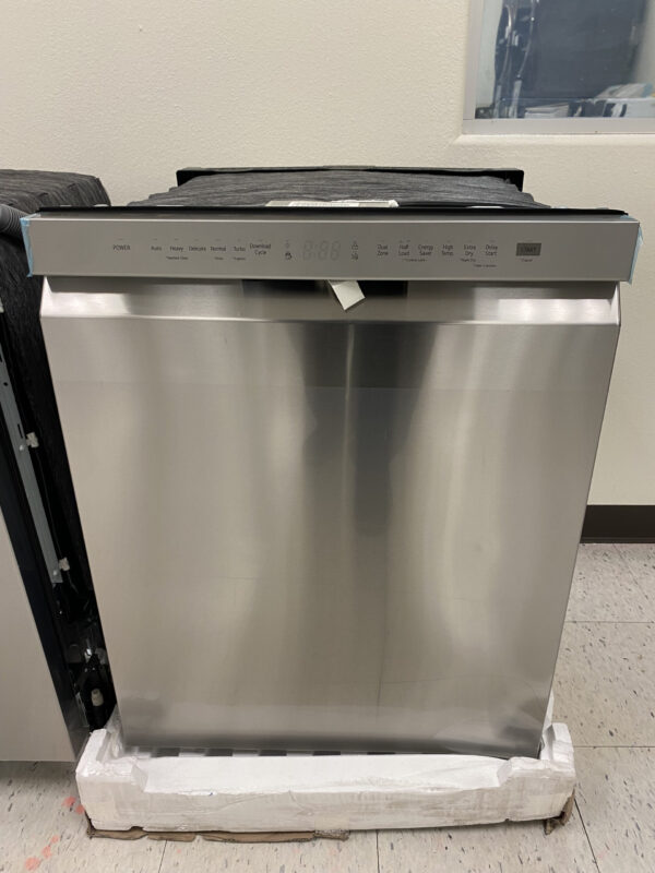 IMG_0180 LG 24 in. PrintProof Stainless Steel Front Control Dishwasher with QuadWash, 3rd Rack & Dynamic Dry, 48 dBA