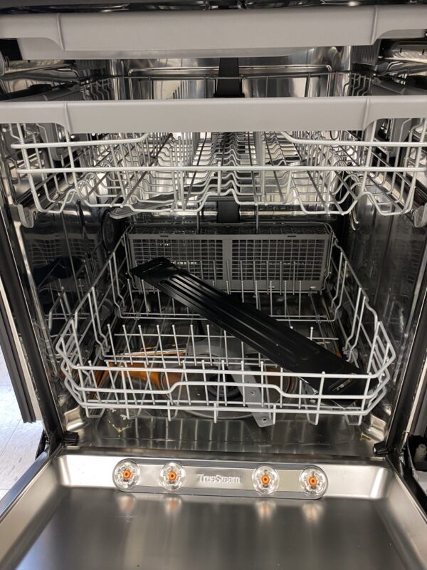 LG 24 in. in PrintProof Stainless Steel Top Control Dishwasher with Towel Bar, TrueSteam and QuadWash