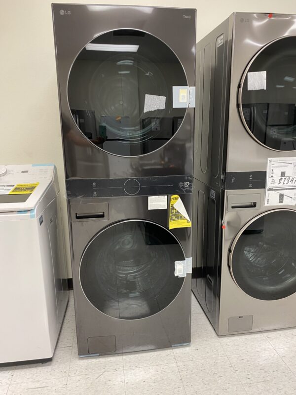 LG 5.0 cu. ft. Washer 7.8 cu. ft. Dual Inverter Heat Pump Ventless Dryer Electric Laundry Center in Black Steel