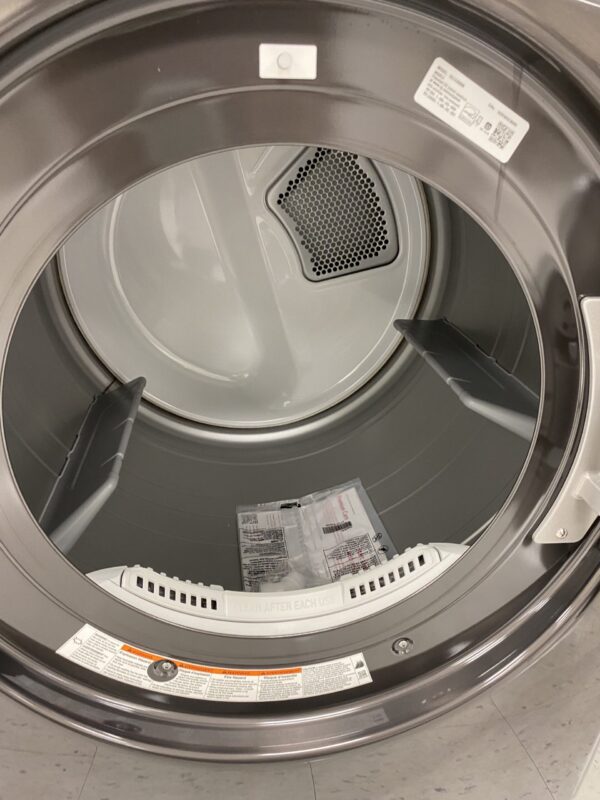 IMG_0272 LG 7.4 Cu. Ft. Vented SMART Stackable Electric Dryer in Black Steel with TurboSteam and Sensor Dry Technology
