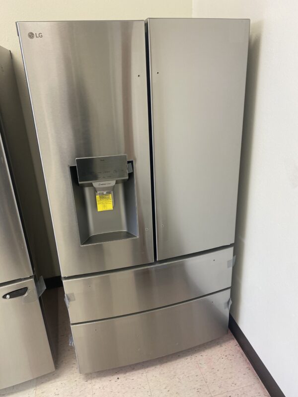 LG 28 cu. ft. 4-Door French Door Smart Refrigerator with Ice and Water Dispenser in PrintProof Stainless Steel