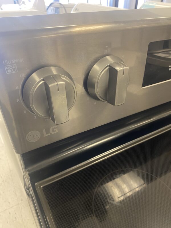LG 6.3 cu. ft. Smart Fan Convection Electric Oven Range with Air Fry and EasyClean in PrintProof Black Stainless Steel
