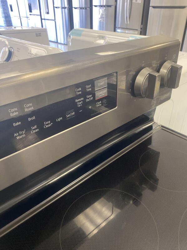 LG 6.3 cu. ft. Smart Fan Convection Electric Oven Range with Air Fry and EasyClean in PrintProof Black Stainless Steel