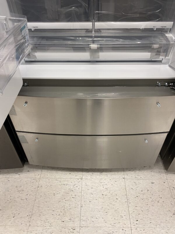 LG 28 cu. ft. 4-Door French Door Smart Refrigerator with Ice and Water Dispenser in PrintProof Stainless Steel