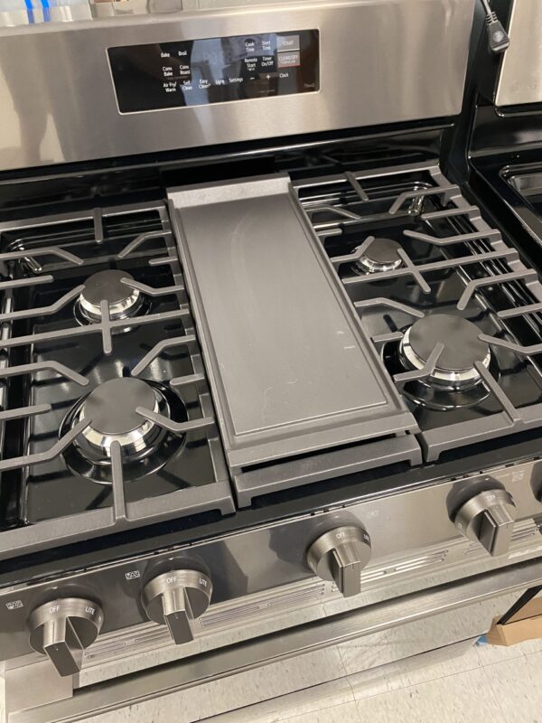 LG 30 in., 6.3 cu. ft. Free-Standing Single Oven Gas Range with 5 Burner ProBake Convection in Black Stainless Steel