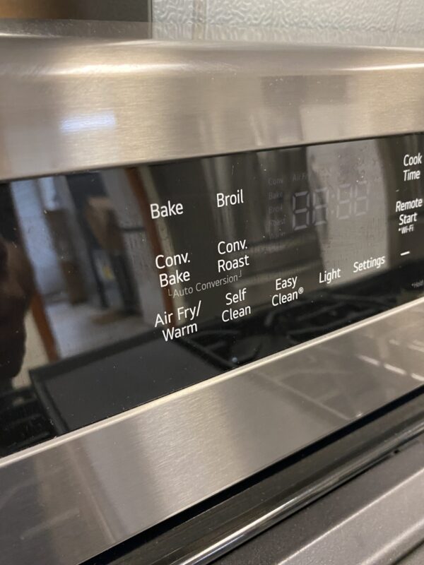 LG 30 in., 6.3 cu. ft. Free-Standing Single Oven Gas Range with 5 Burner ProBake Convection in Black Stainless Steel
