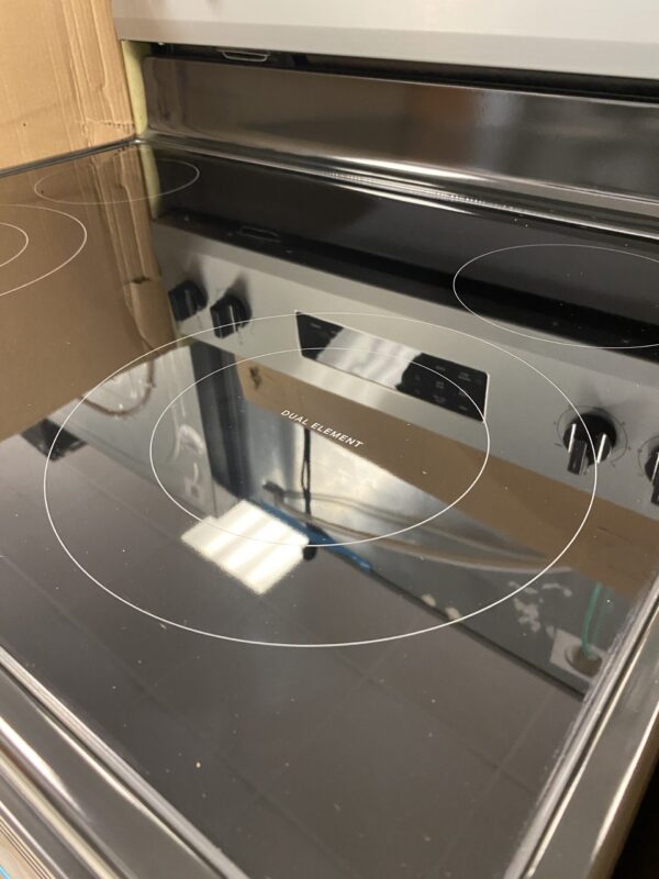 Whirlpool 30 in. 4 Burner Element Freestanding Electric Range in Stainless Steel with Thermal