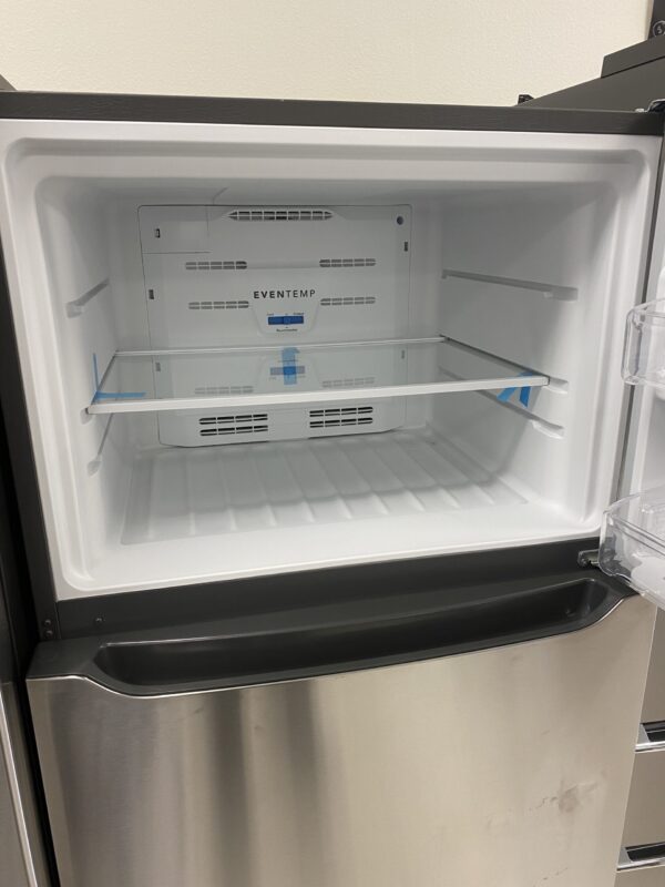 Frigidaire 30 Wide 20 cu ft Top Freezer Fridge Refrigerador Chiller Stainless Steel Garage Ready