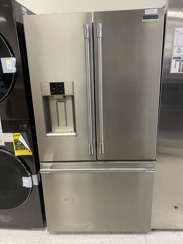 Frigidaire Counter-Depth Professional ENERGY STAR 22.6 Cu. Ft. French Door refrigerator fridge nevera