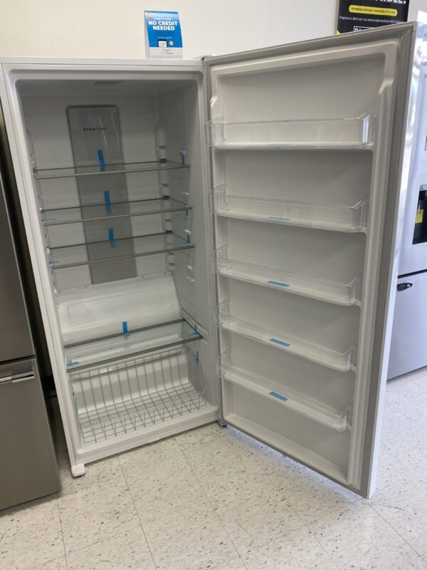 Frigidaire 20 Cu. Ft. Energy Star Garage Ready Single-Door Refrigerator in White fridge nevera