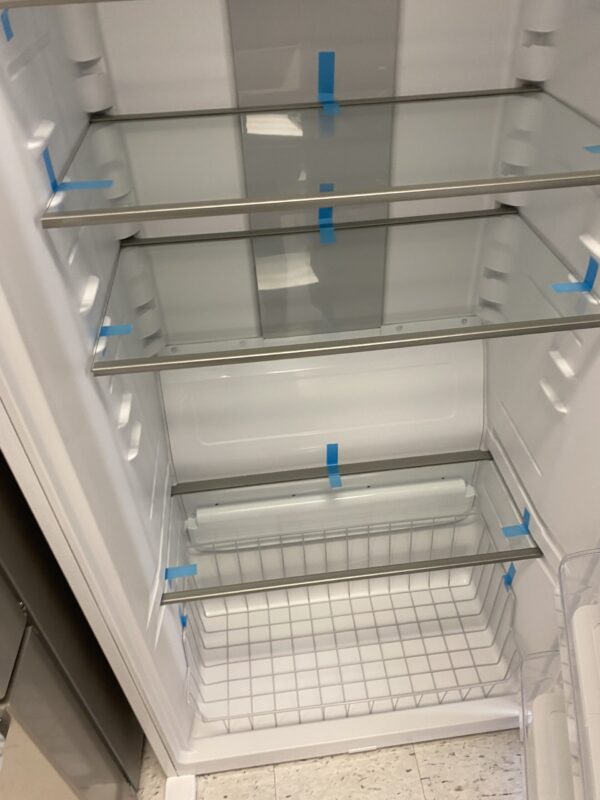 Frigidaire 20 Cu. Ft. Energy Star Garage Ready Single-Door Refrigerator in White fridge nevera