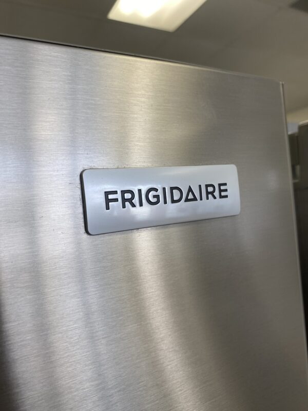 Frigidaire 28 Cu Ft French Door Refrigerator nevera fridge acero inoxidable freezer enfriador grande