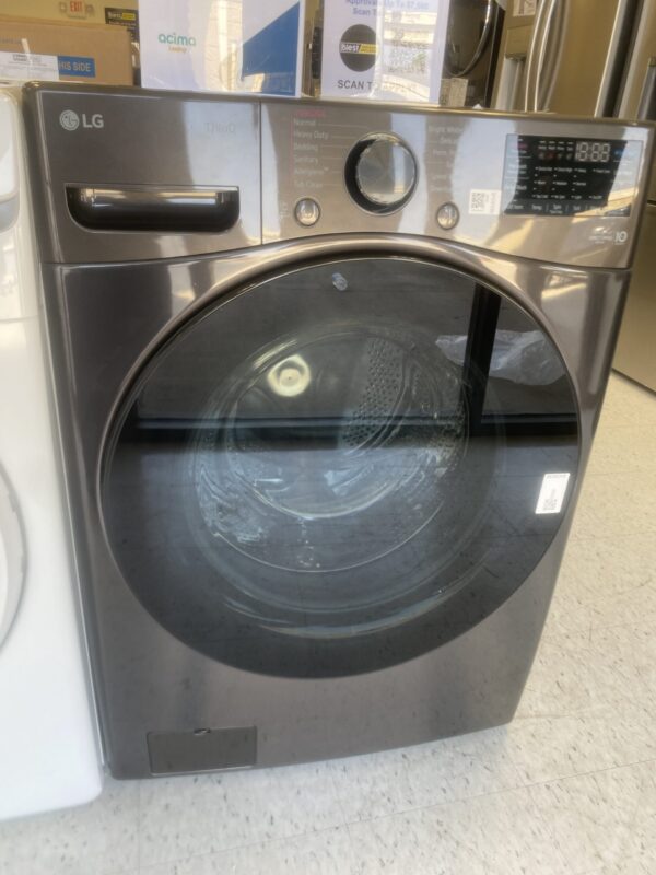 IMG_2112 LG 4.5 cu ft Ultra Large Capacity Smart Front Load ENERGY STAR Washer with TurboWash 360 AI
