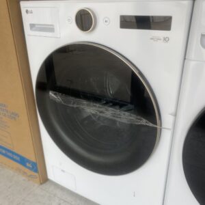 IMG_2129 LG 5.0 cu. ft. Stackable Smart Front Load Washer washing lavadora clothes in White