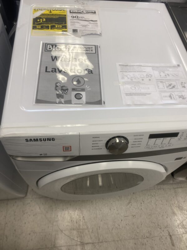 IMG_2136 Samsung 4.5 cu. ft. High-Efficiency Front Load Washer washing lavadora spin in White with SelfClean