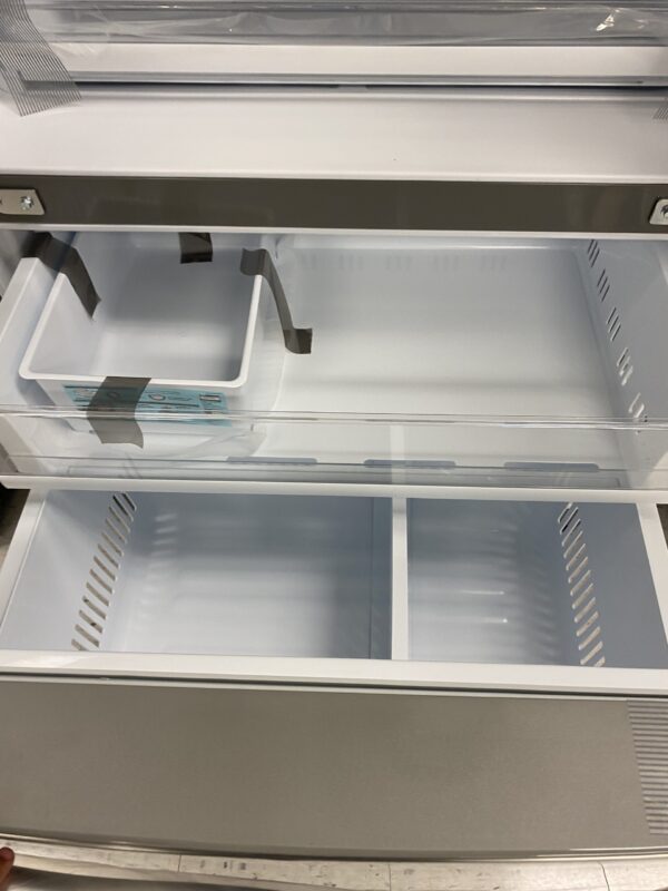 Refrigerador francés 4 puertas LG 29 pies cúbicos con hielo dual y cajón convertible disponible
