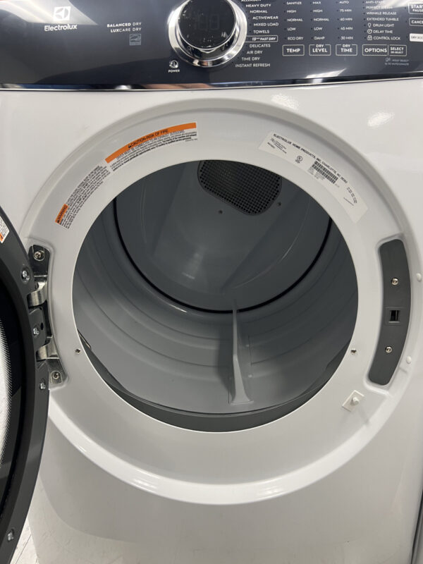 (PED included) Electrolux Front Load Perfect Steam™ Electric Dryer with Balanced Dry™ and Instant Refresh – 8.0 Cu. Ft.