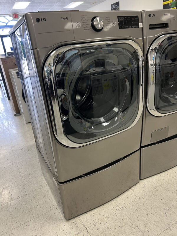 LG 9.0 cu. ft. secadora dryer ropa vented smart stackable Graphite Steel con pedestal
