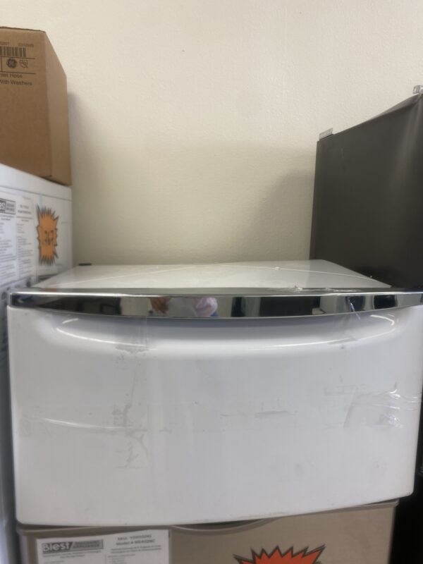 Maytag 15.5 in. White Pedestal for Front Load Washer and Dryer with Storage