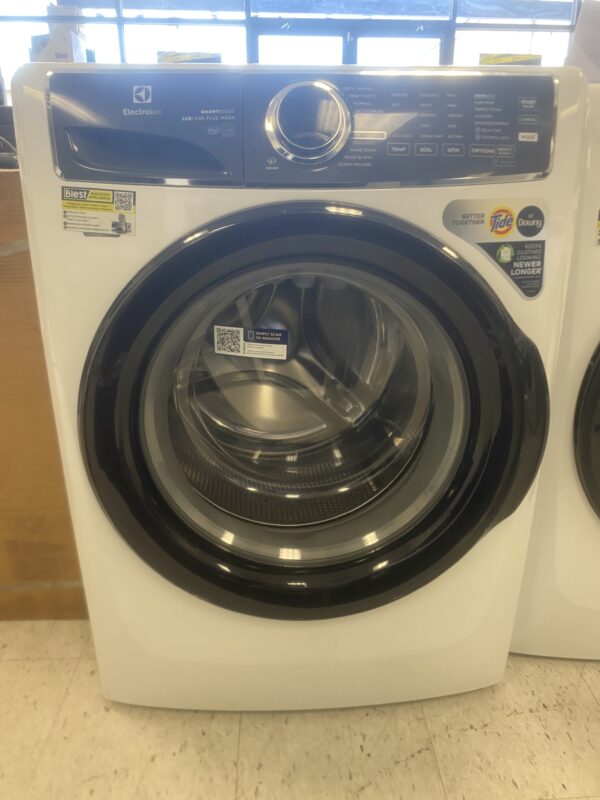 Electrolux Front Load 4.5 cu. ft. Washer with LuxCare Plus Wash