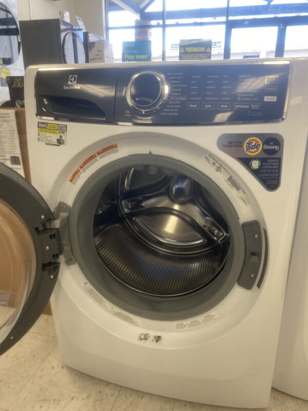 Electrolux Front Load 4.5 cu. ft. Washer with LuxCare Plus Wash