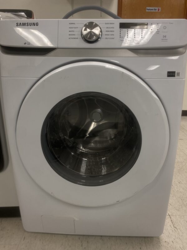 Samsung 4.5 cu. ft. High-Efficiency Front Load Washer in White with Self-Clean+