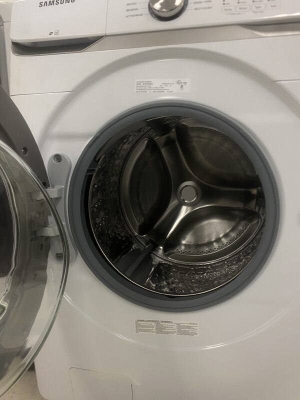 Samsung 4.5 cu. ft. High-Efficiency Front Load Washer in White with Self-Clean+