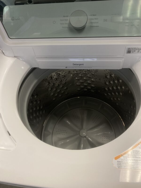 LG 5.0 cu.ft. SMART Top Load Washer in Alpine White with TurboWash, Easy Unload and AI Sensing