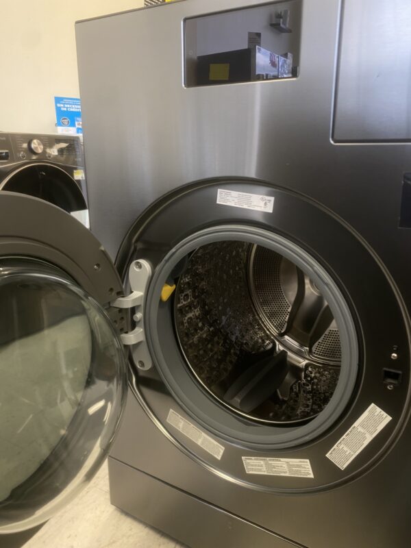Samsung 5.3 cu. ft. Bespoke Ultra Capacity Vented All-in-One Washer Dryer Combo with Electric Dryer and AI Home in Dark Steel