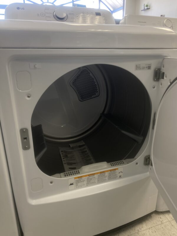 LG 7.3 Cu. Ft. Vented Gas Dryer in White with Sensor Dry