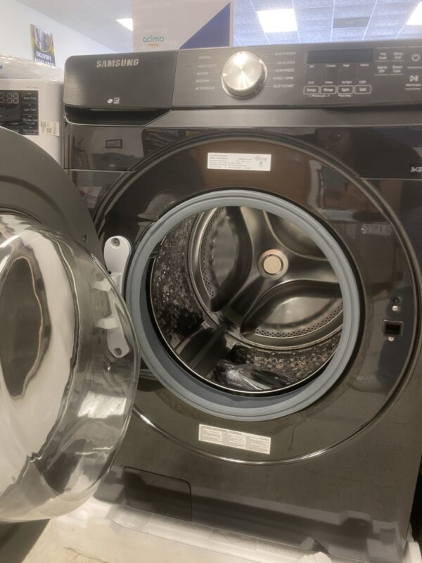 Samsung 4.5 cu. ft. High-Efficiency Front Load Washer in Brushed Black with Self-Clean+