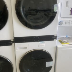 IMG_2834 LG WashTower Stacked SMART Laundry Center 4.5 Cu.Ft. Front Load Washer & 7.4 Cu.Ft. Electric Dryer in White